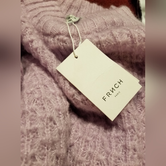 NWT FLUFFY CUDDLE READY YUMMY LAVENDER SWEATER SIZE SMALL MEDIUM - Picture 6 of 7